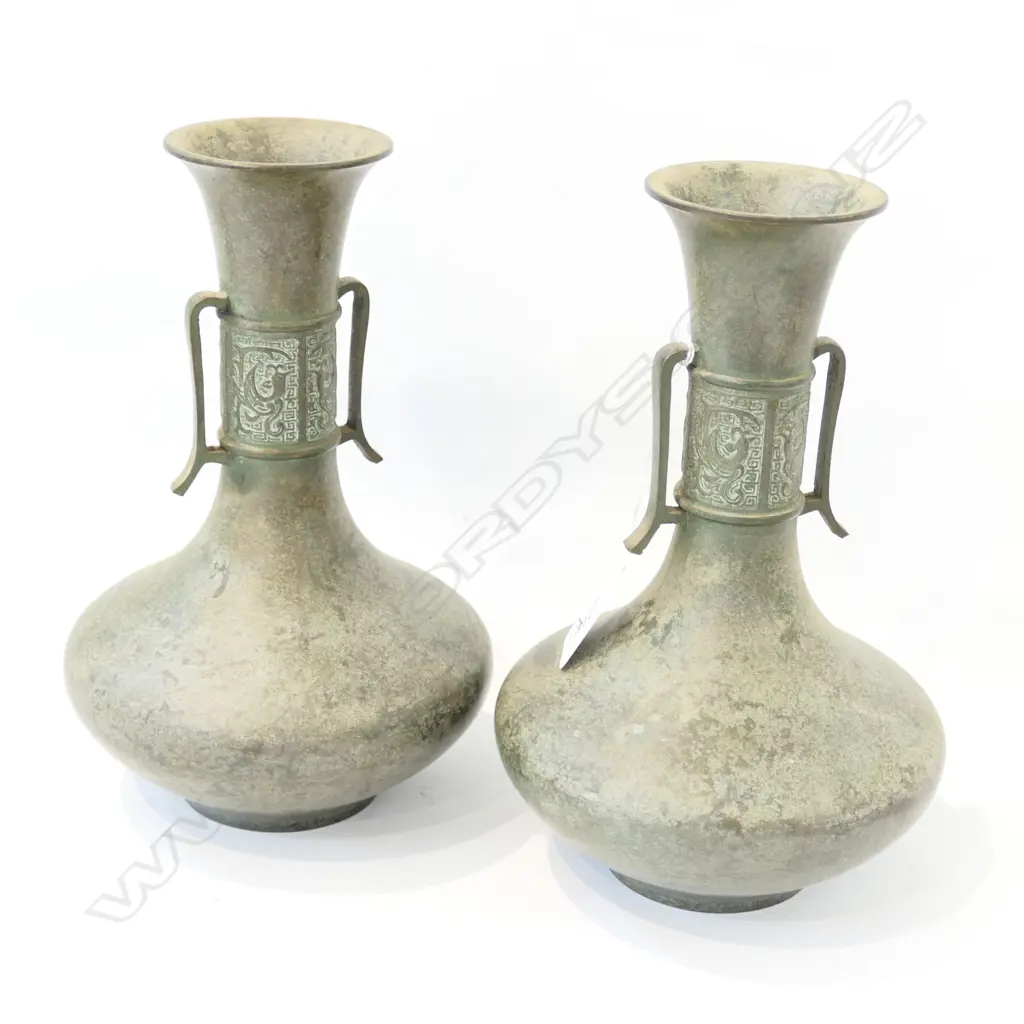 PR CHINESE BRONZE VASES 220MM H Image 1++