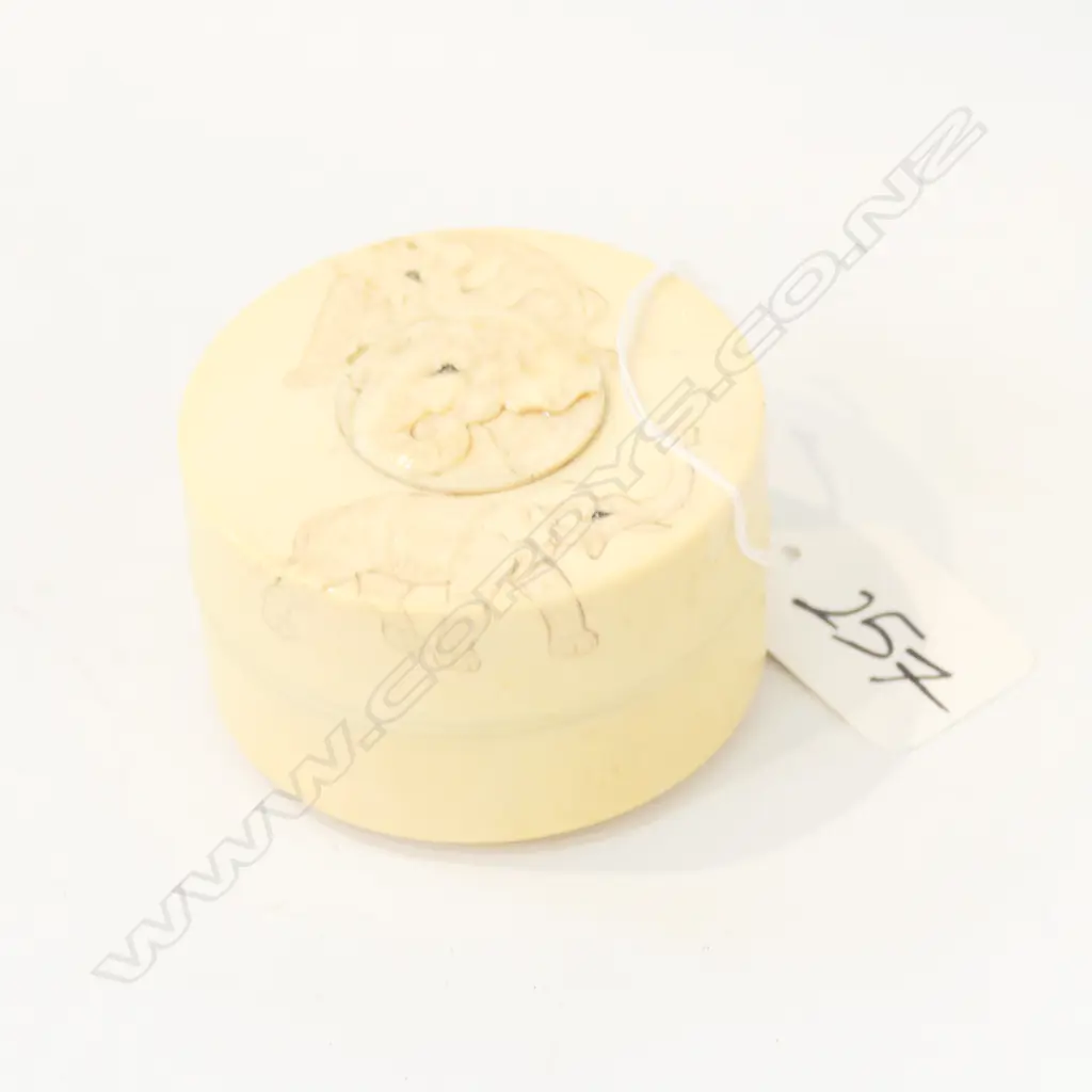 JAPANESE CARVED IVORY CIRCULAR LIDDED BOX Image 1++