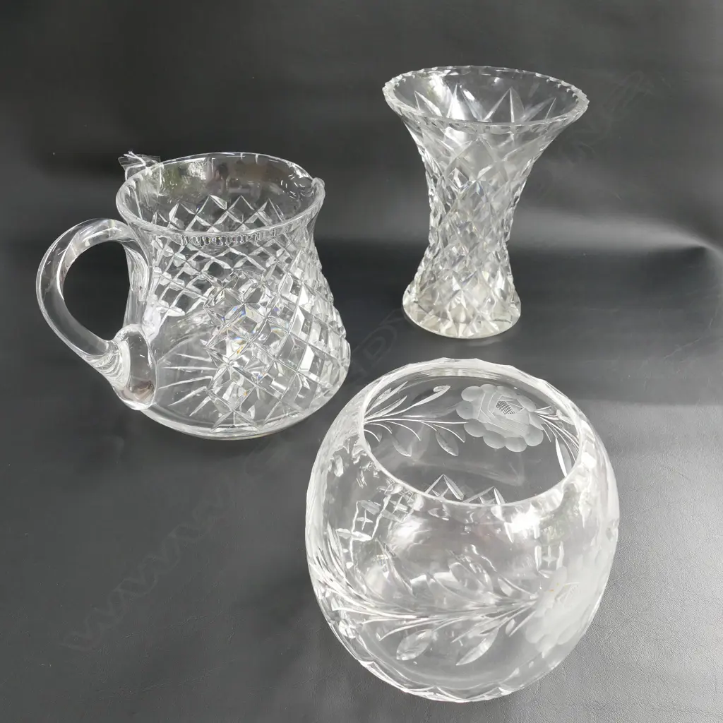 CUT CRYSTAL JUG + 2 VASES Image 1++