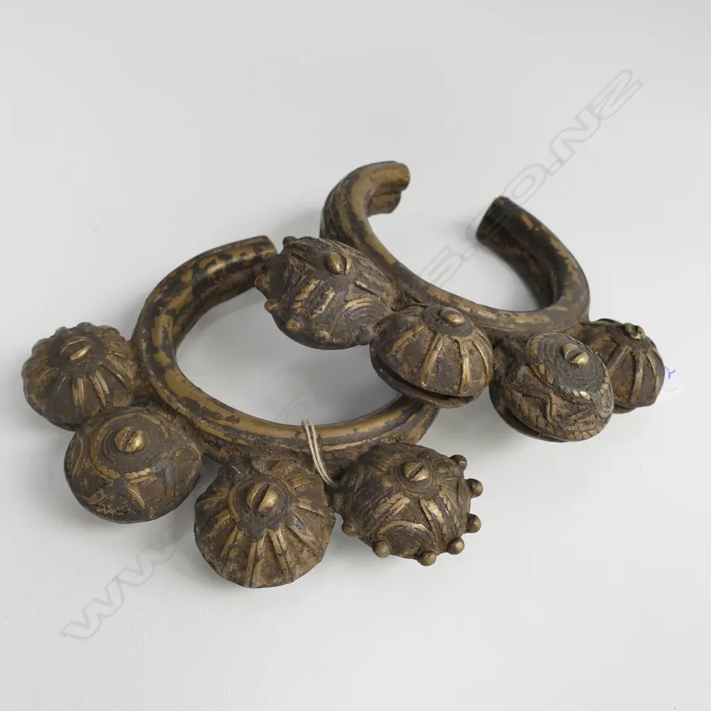 2 OLD SENUFO BRONZE 4 BELL CURRENCY BRACELETS  Image 1++