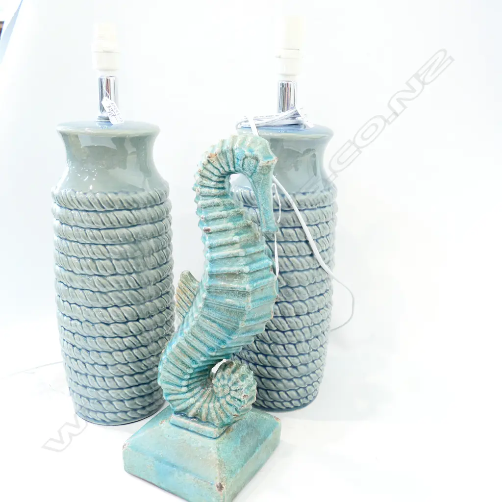 PR GREEN BASKET WEAVE FINISHED LAMP BASES  PLUS SEAHORSE  Image 1++