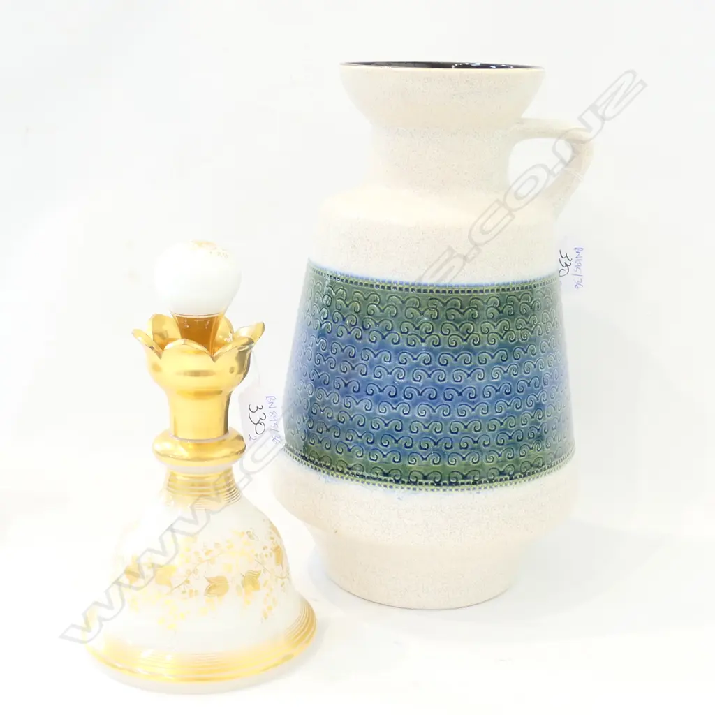 LARGE CERAMIC VASE 300MM H AND RETRO DECANTER AF CHIPPED Image 1++