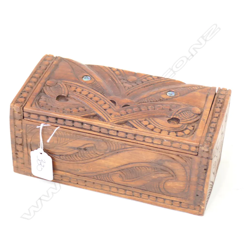 CARVED WOODEN MAORI BOX 200MM L  Image 1++
