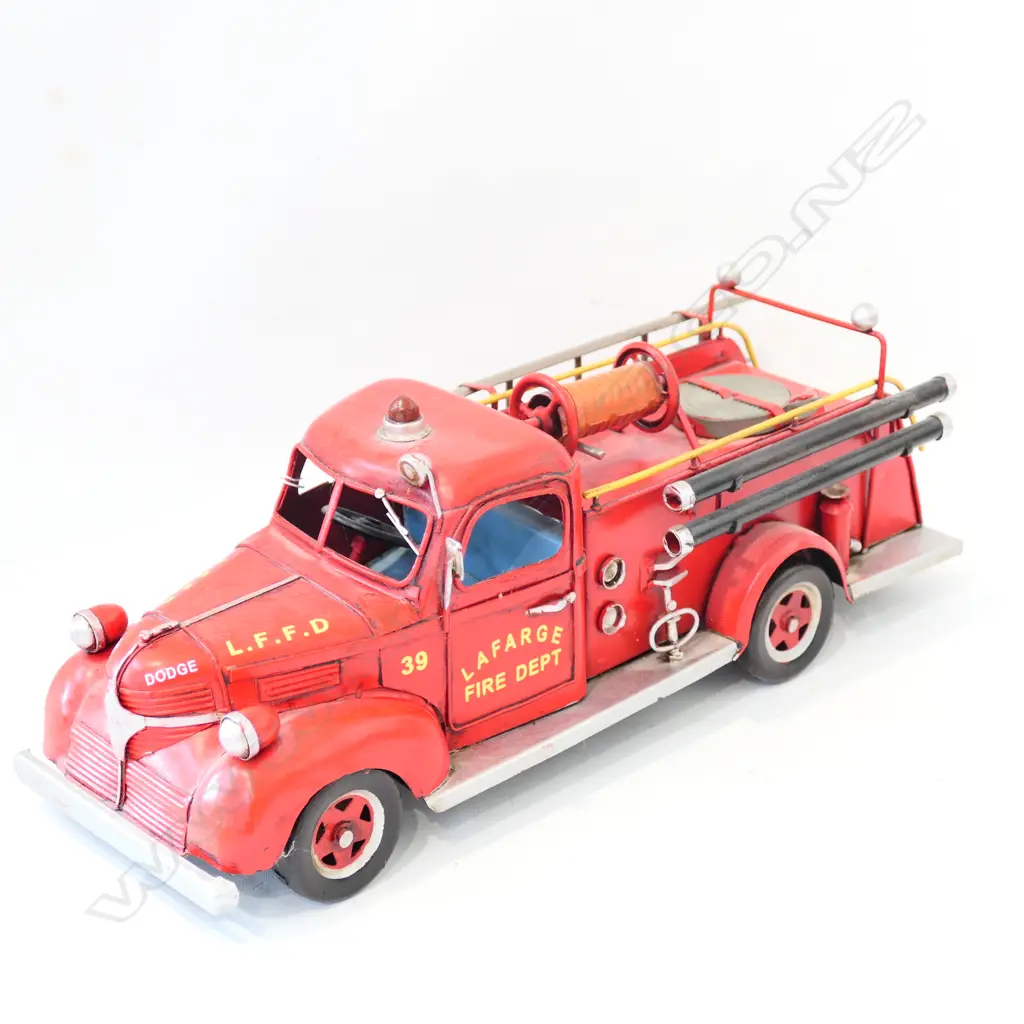 LAFARGE FIRE DEPT. FIRETRUCK BOYLE TOYS C. 2013, 330MM L Image 1++