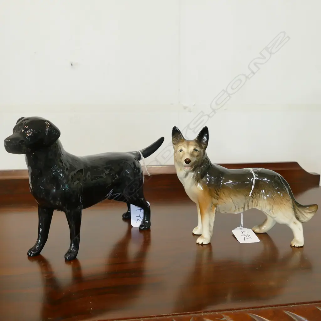 MELBA DOG & BLACK BESWICK LABRADOR L.200MM Image 1++