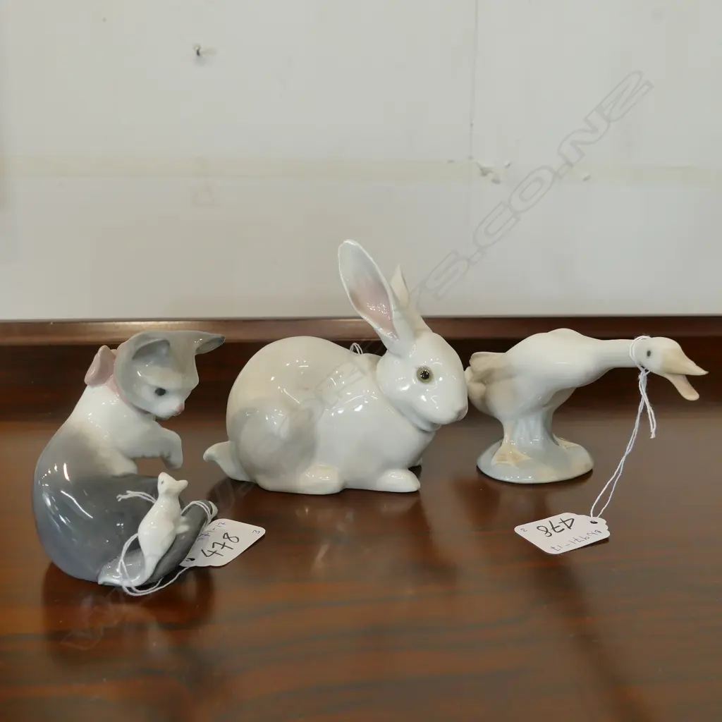 3 LLADRO ANIMALS BUNNY H.100MM DUCK L.160 CHIP TO BEAK & KITTEN H,80MM Image 1++