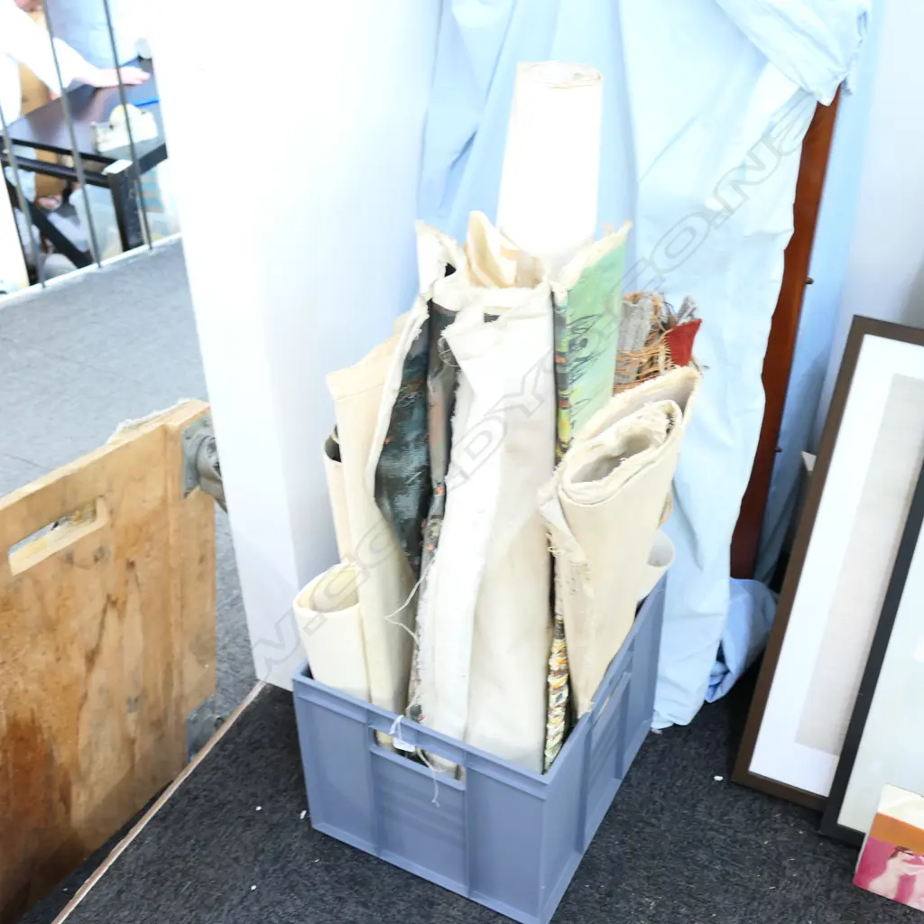 BOX LOT ASIAN OIL CANVASES, PRINTS ASIAN, NZ, MAORI HISTORICAL INTEREST Image 1++