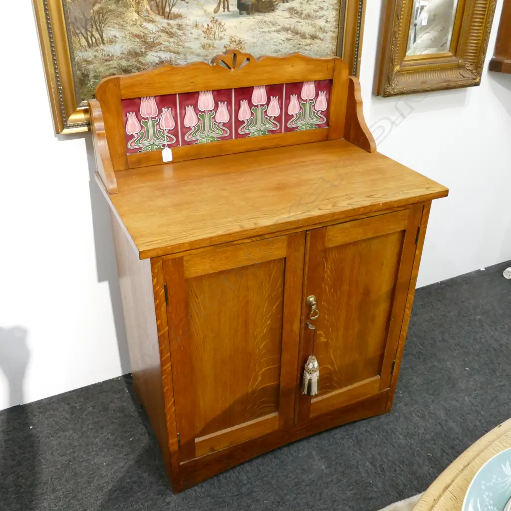 AN OAK ARTS AND CRAFTS TILE  BACK WASHSTAND W 760 MM Image 1++