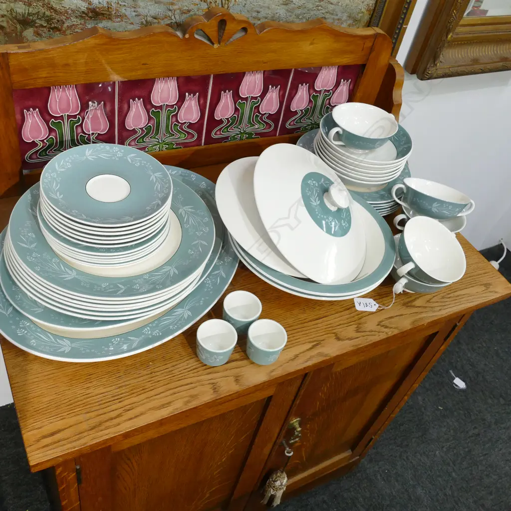 ROYAL DOULTON 'CASCADE' DINNER SERVICE + EXTRAS Image 1++