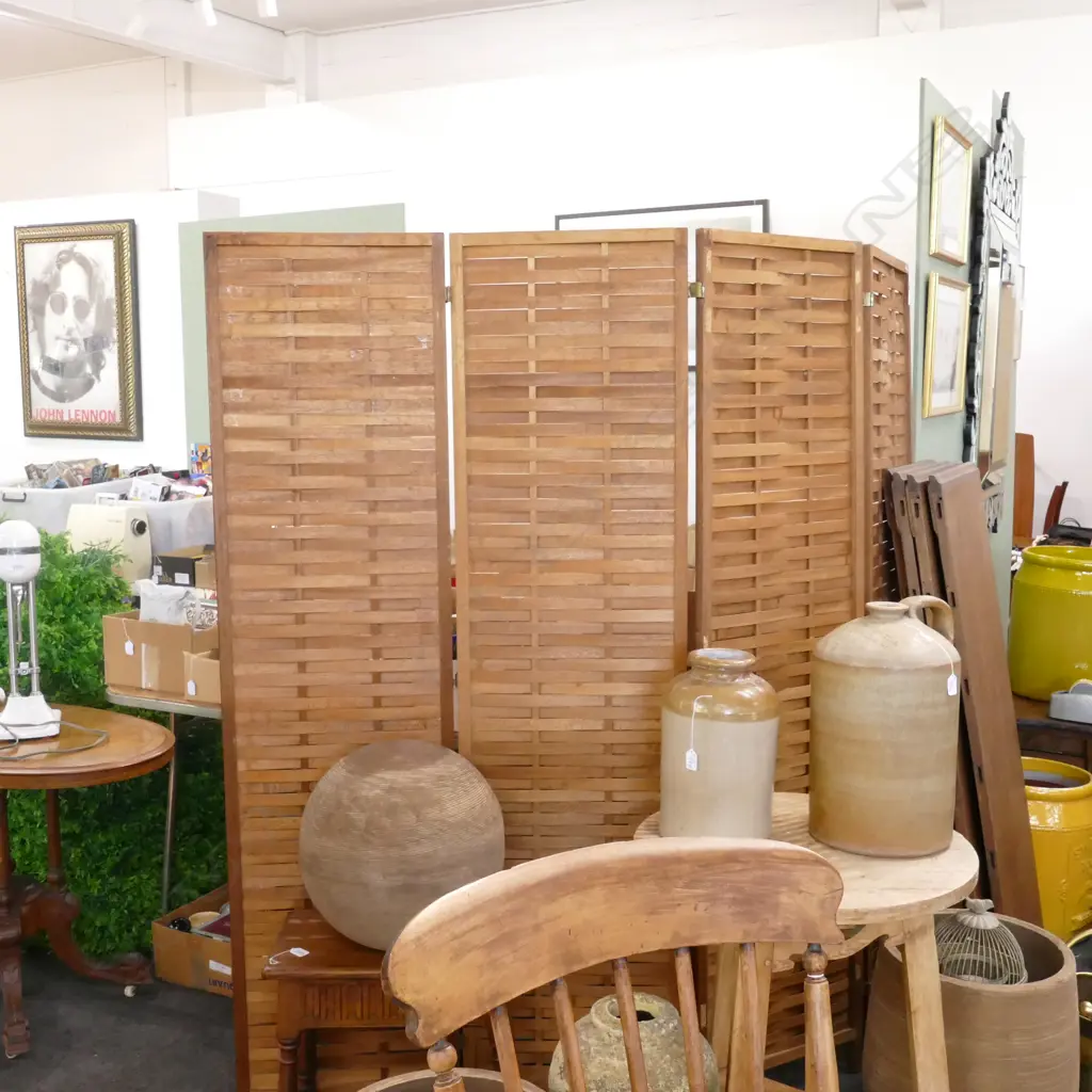 4 FOLD WOODEN SCREEN Image 1++
