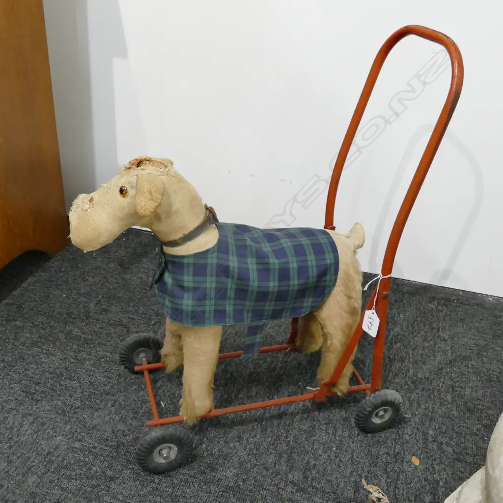 VINTAGE PUSH ALONG DOG L 400 MM Image 1++
