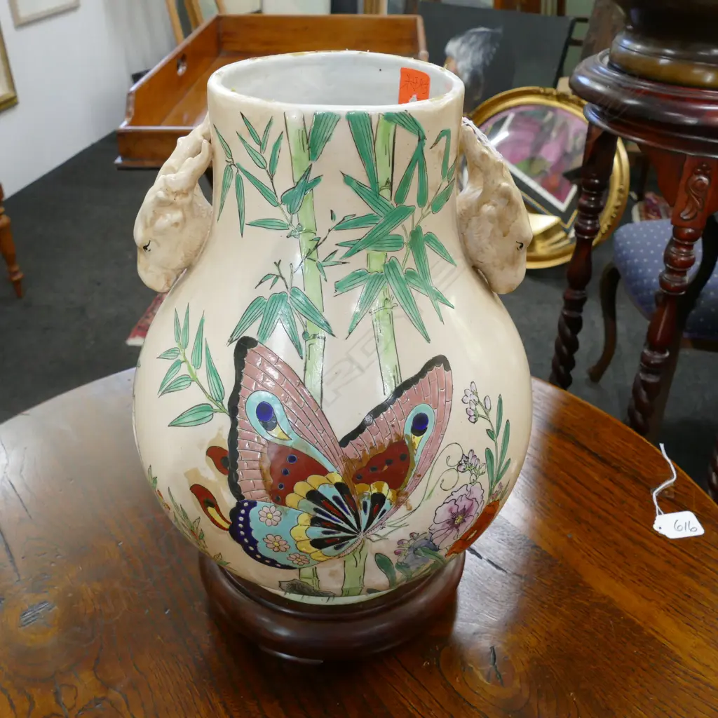 LARGE ORIENTAL VASE ON STAND 360MM H Image 1++