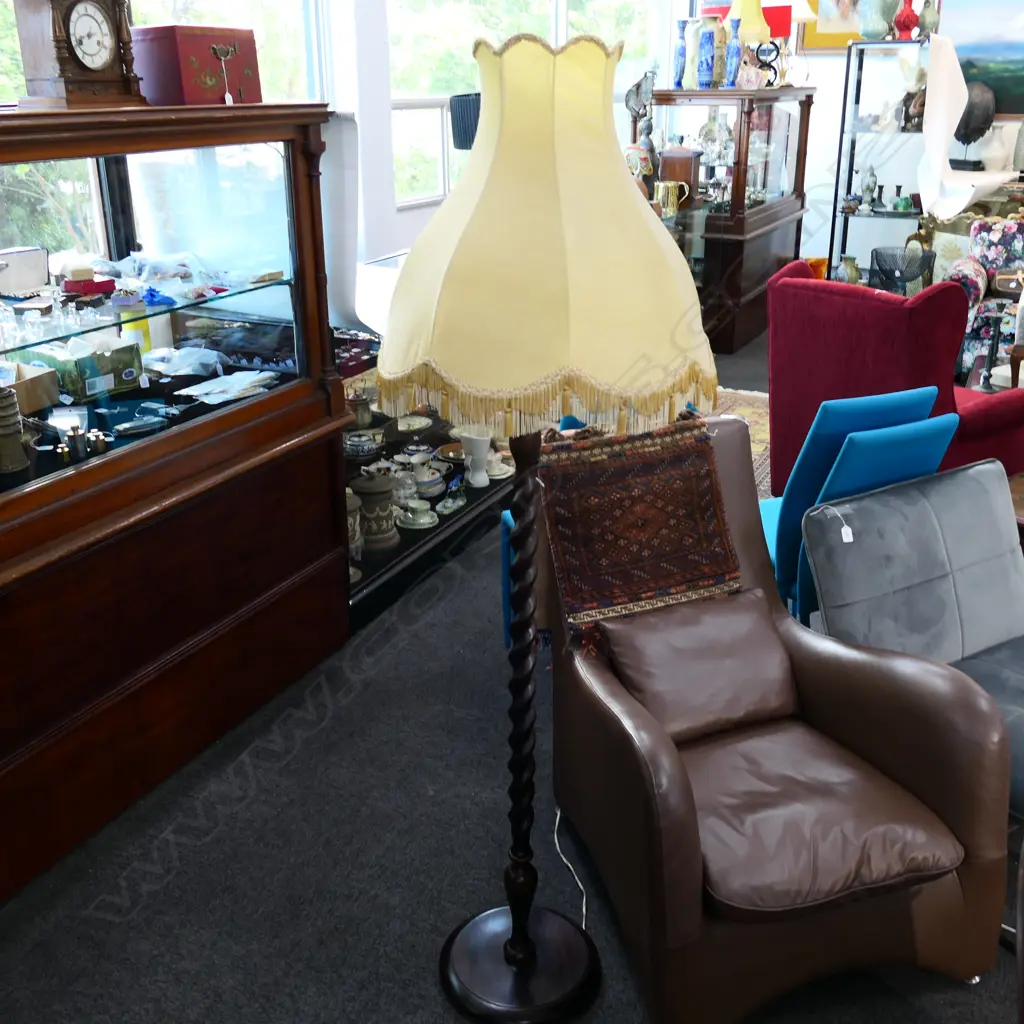 BARLEY TWIST STANDARD LAMP Image 1++