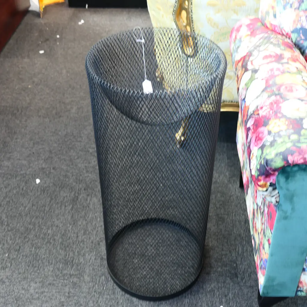 BLACK MESH STAND 800MM H Image 1++