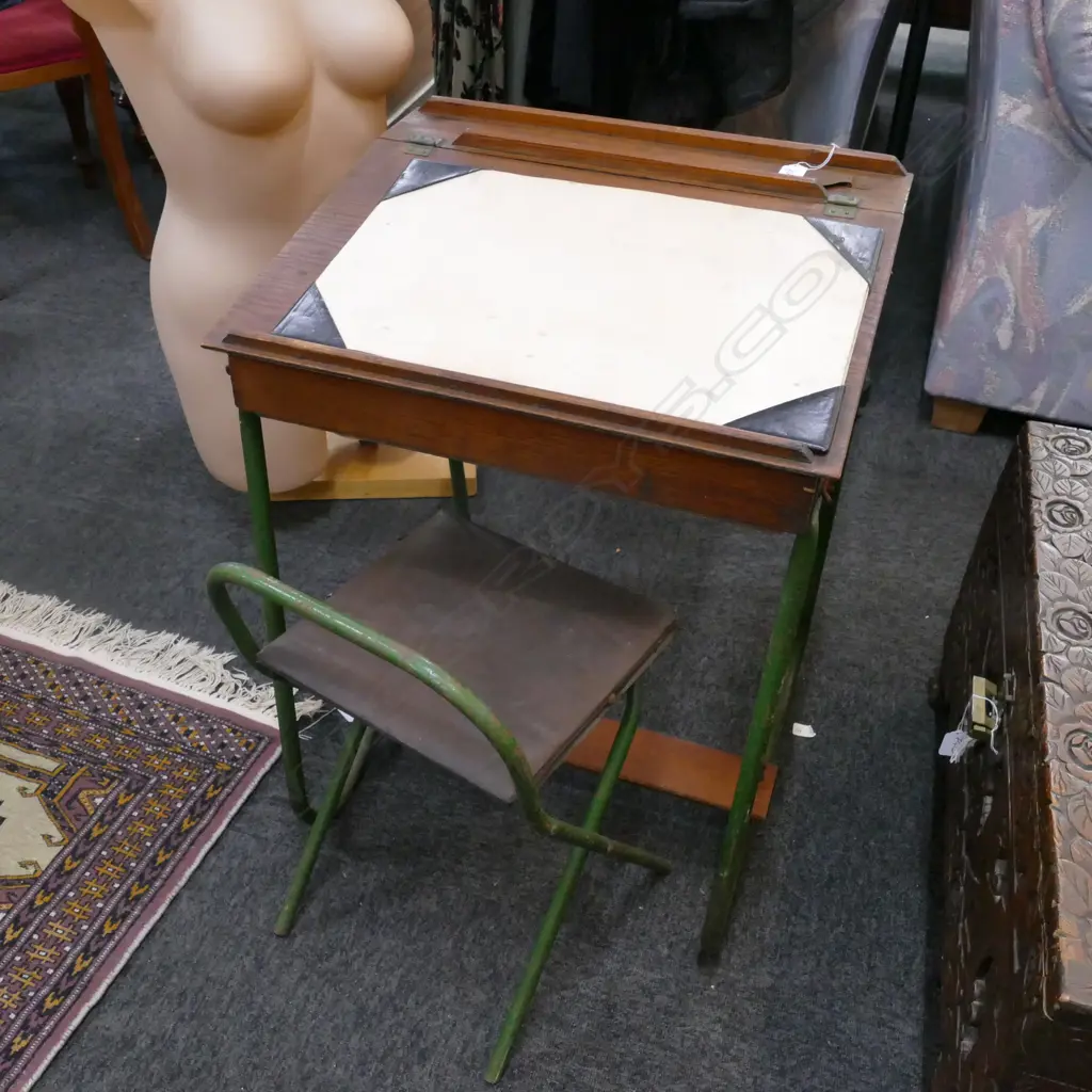 VINTAGE SCHOOL DESK AND CHAIR Image 1++
