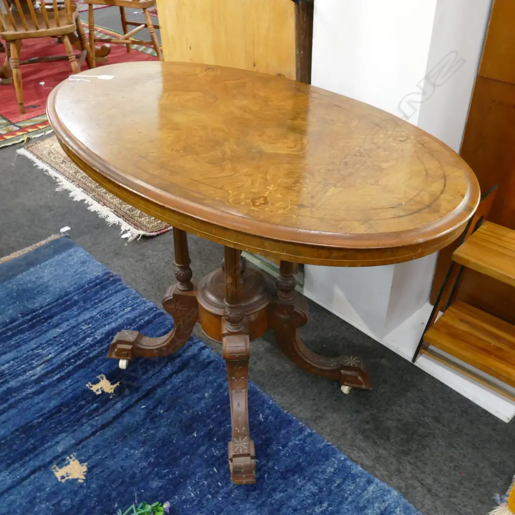 VICTORIAN LOO TABLE 1M L Image 1++
