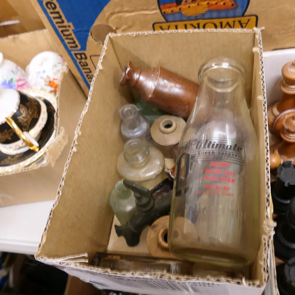 BOX LOT SMALL BOTTLES, GLASS, CERAMIC PLUS MILK BOTTLE Image 1++