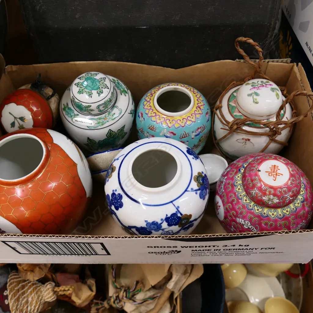 BOX LOT CHINESE GINGER JARS ETC Image 1++