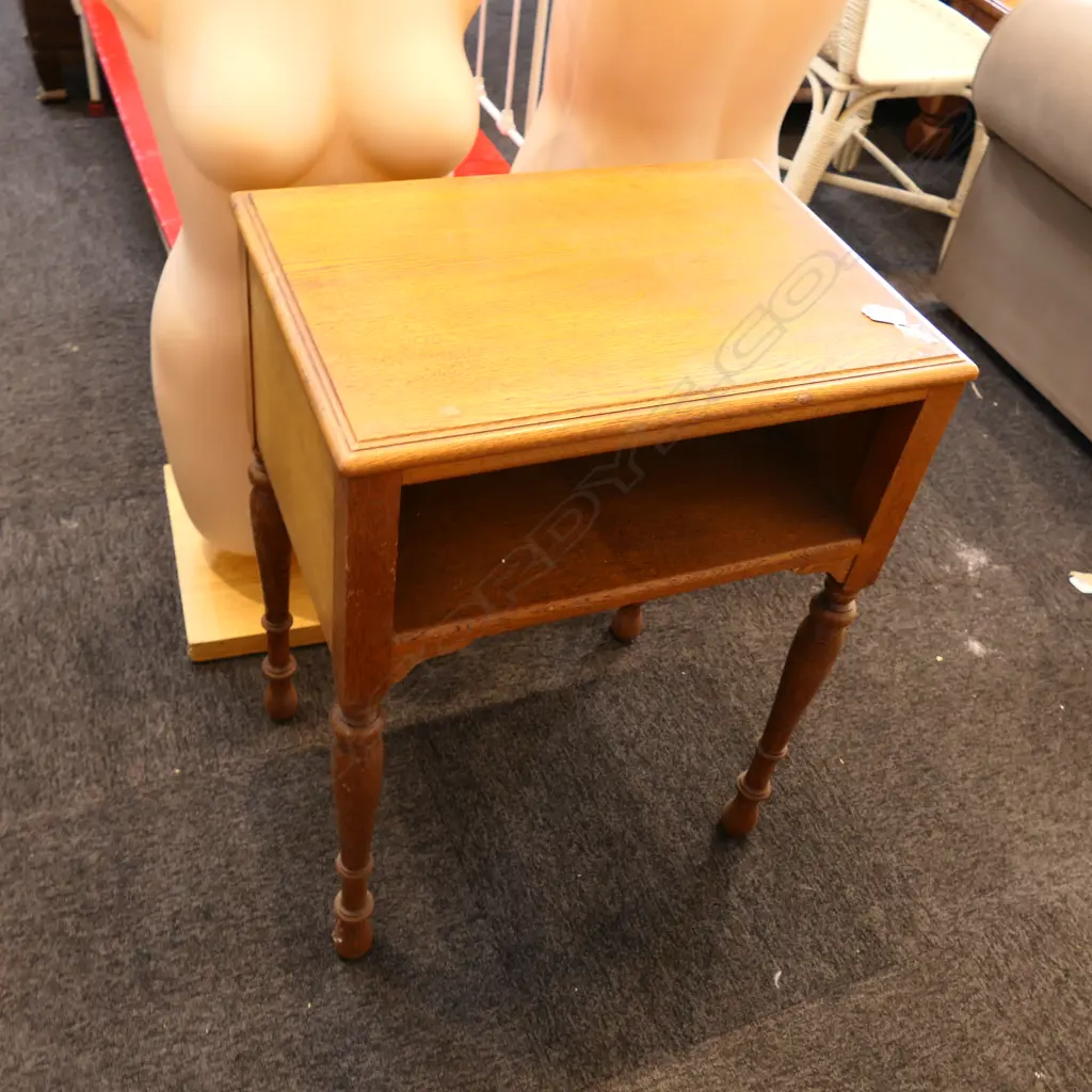 OAK TELEPHONE TABLE H 710 MM Image 1++
