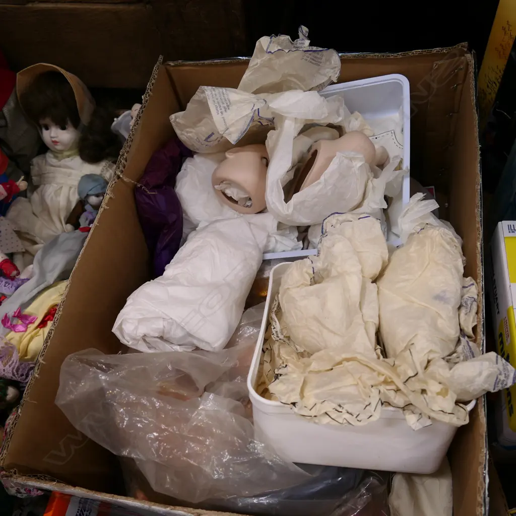 LOT ASST DOLLS HEADS /PARTS/GREEN WARE ETC Image 1++