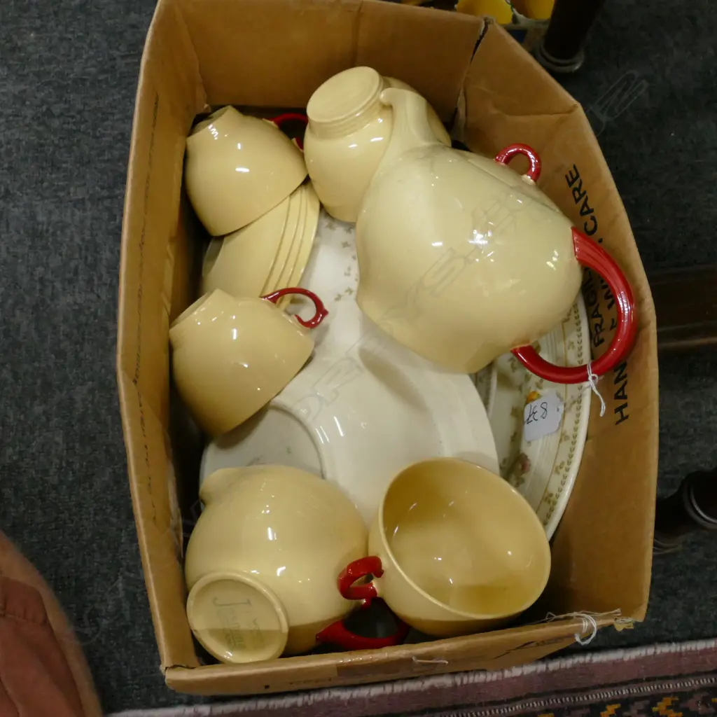 BOX OF WOODS CHINA INCL 4 PCS "SUNNY BROOK" 7 PCS JASMINE "NON-DRIP" TEAPOT Image 1++