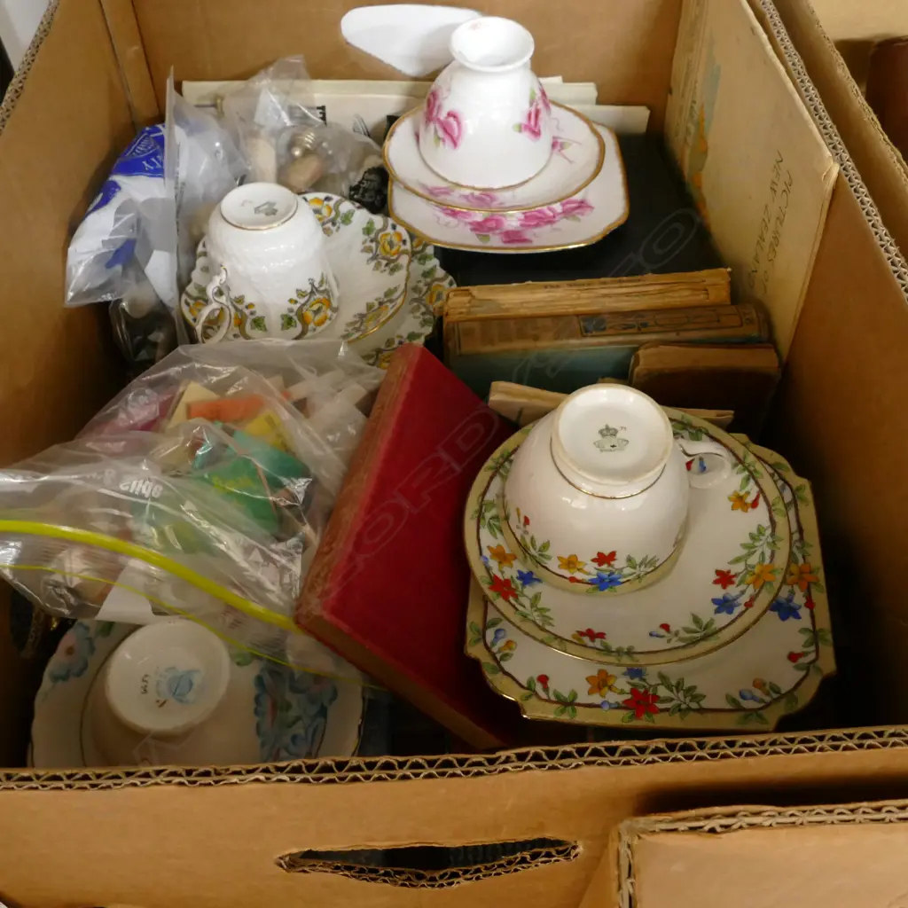 BOX LOT TRIOS, BROWNIE CAMERA, CUTLERY ETC Image 1++