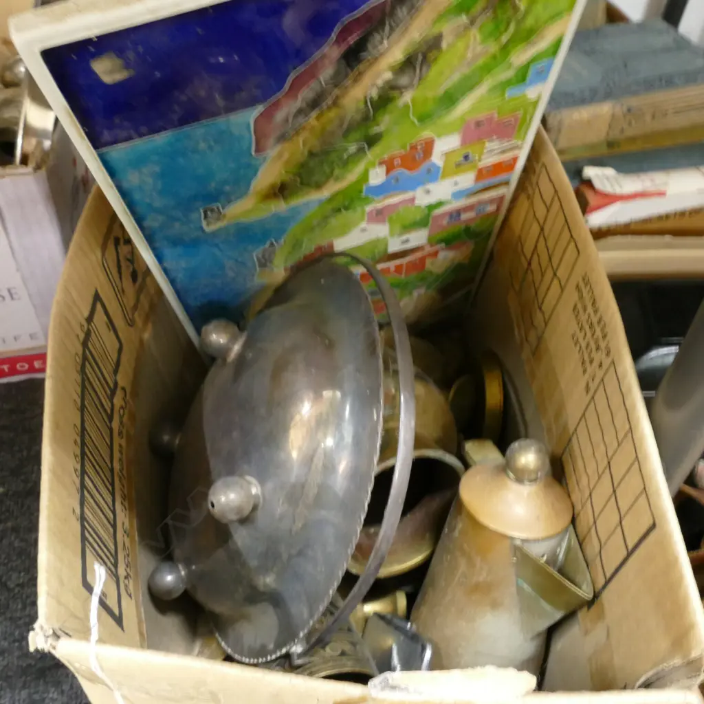 BOX VINTAGE BRASS ITEMS + TILE ART WORK ETC Image 1++