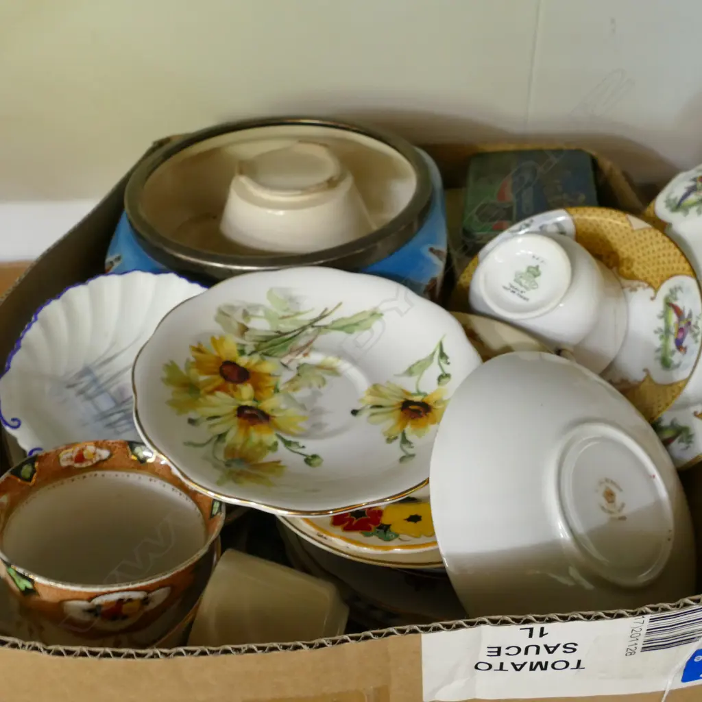 BOX LOT ASST. CHINA SOME AF Image 1++