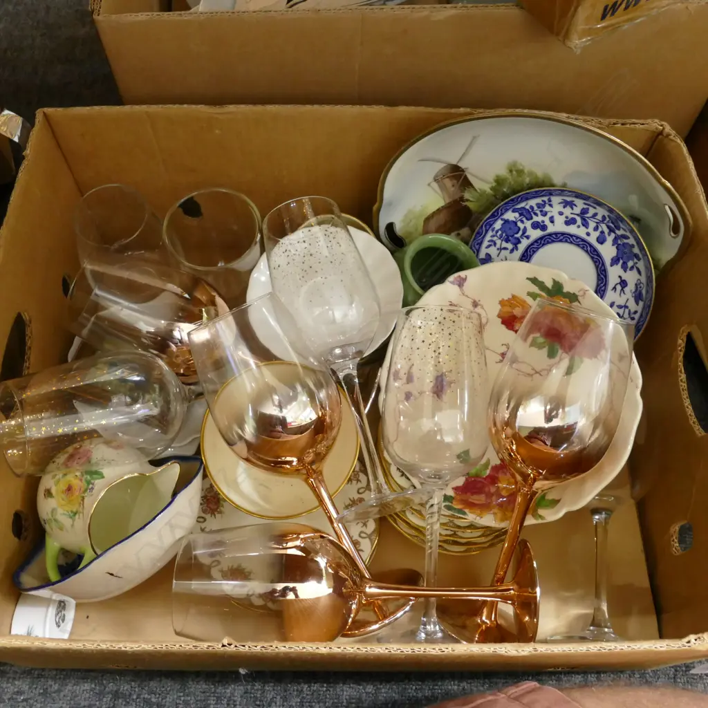 LOT ASST CHINA/DOULTON/GLASSWARE ETC Image 1++