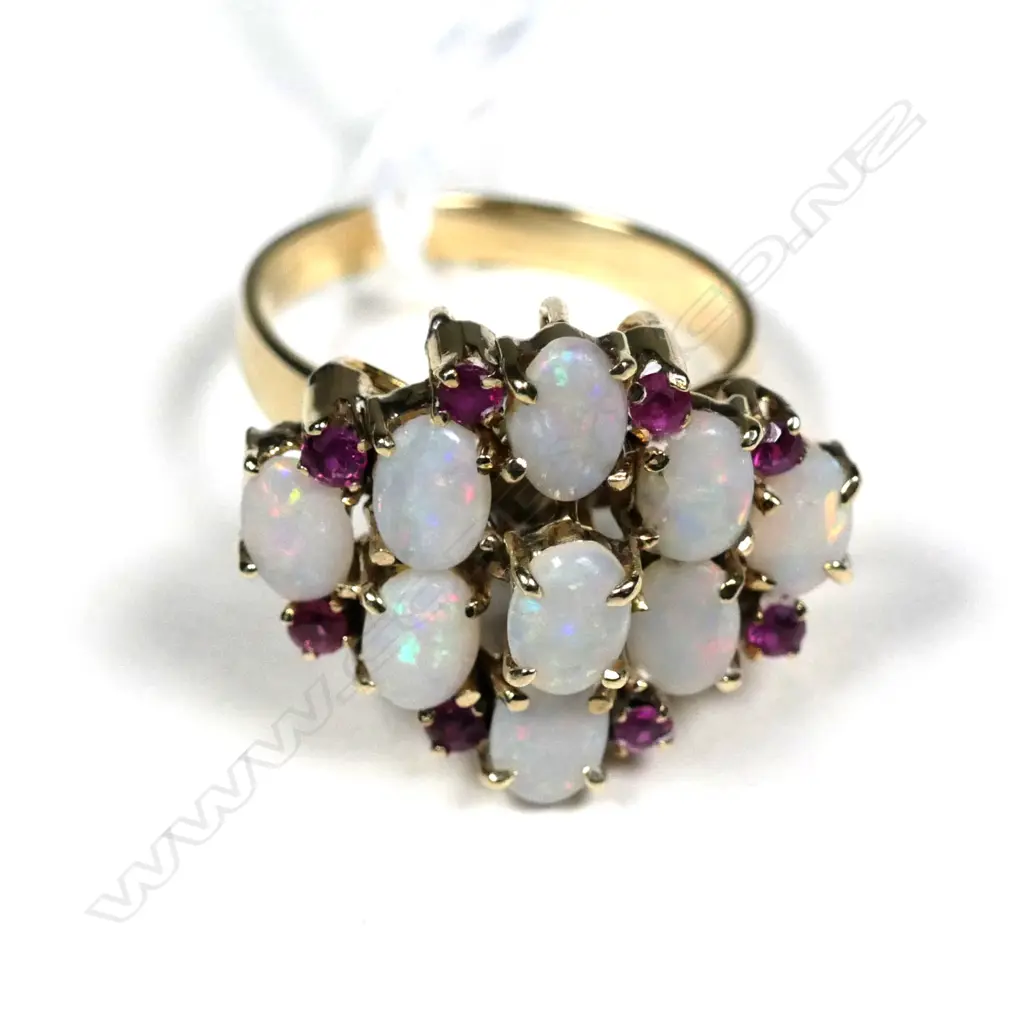 18k Y/GOLD 9 OPAL & 8 RUBY CLUSTER RING 5.65gms Image 1++