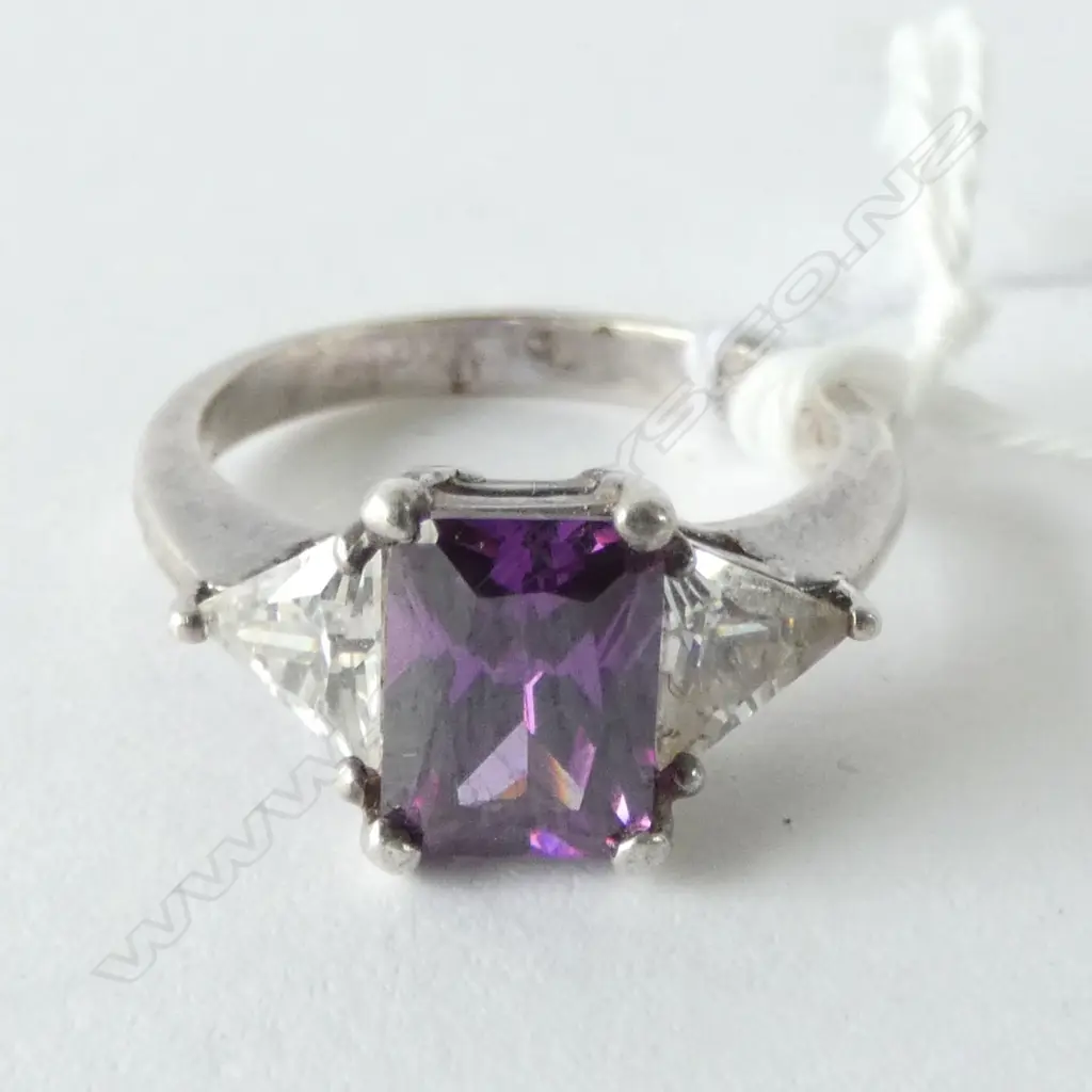 ONE COLOUR CZ & 2 WHITE CZ, IN 925 SILVER RING, TESTED Image 1++