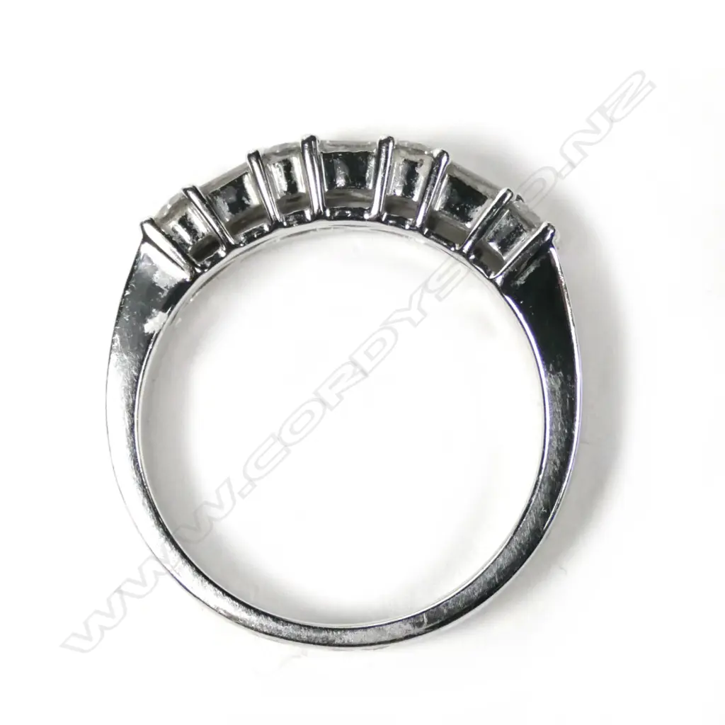 18ct W/GOLD 8 DIAMOND RING INS. $4500 Image 1++