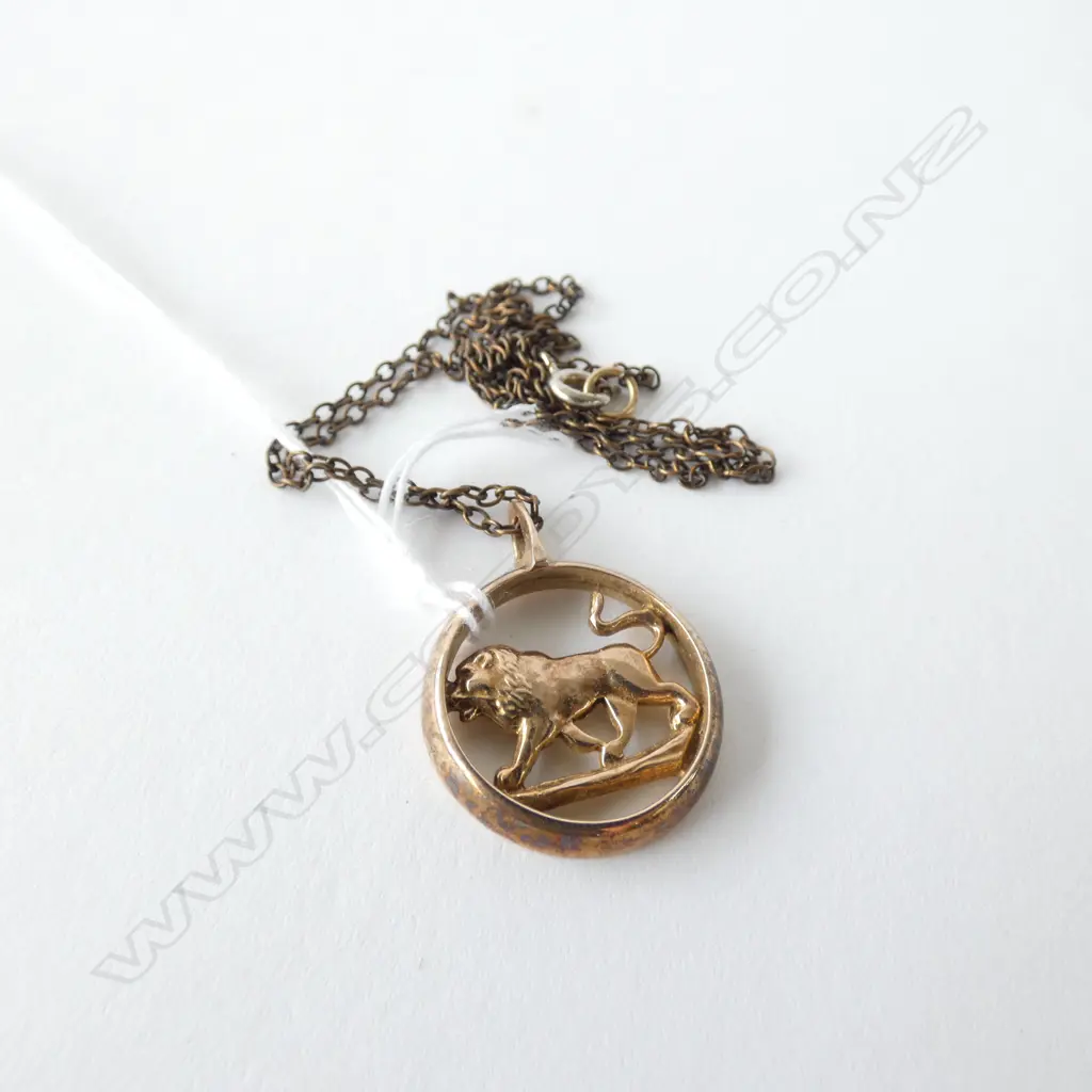 9CT LION PENDANT ON METAL CHAIN 3.6 GRAMS  Image 1++