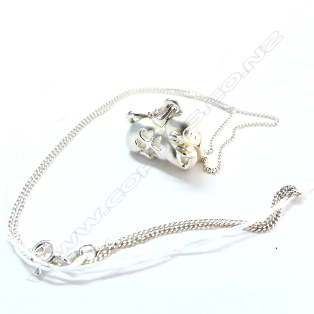 SILVER 4 HEART MONKEY PENDANT ON CHAIN 4.3GM Image 1++
