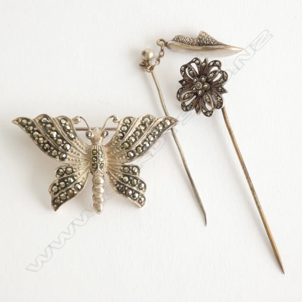 SILVER MARCASITE BUTTERFLY BROOCH & 2 STICKPINS Image 1++