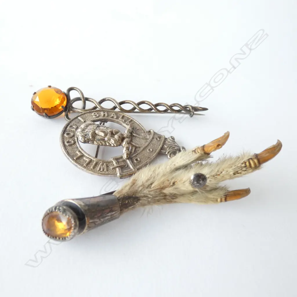 3 PCES SCOTTISH COSTUME JEWELLERY Image 1++