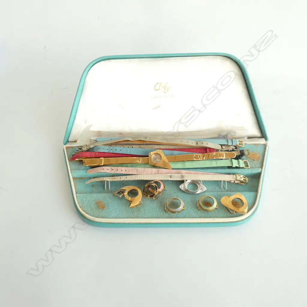 ARLY LUXORAMA VINTAGE WOMENS WATCH WITH INTERCHANGING STRAPS & FACES Image 1++