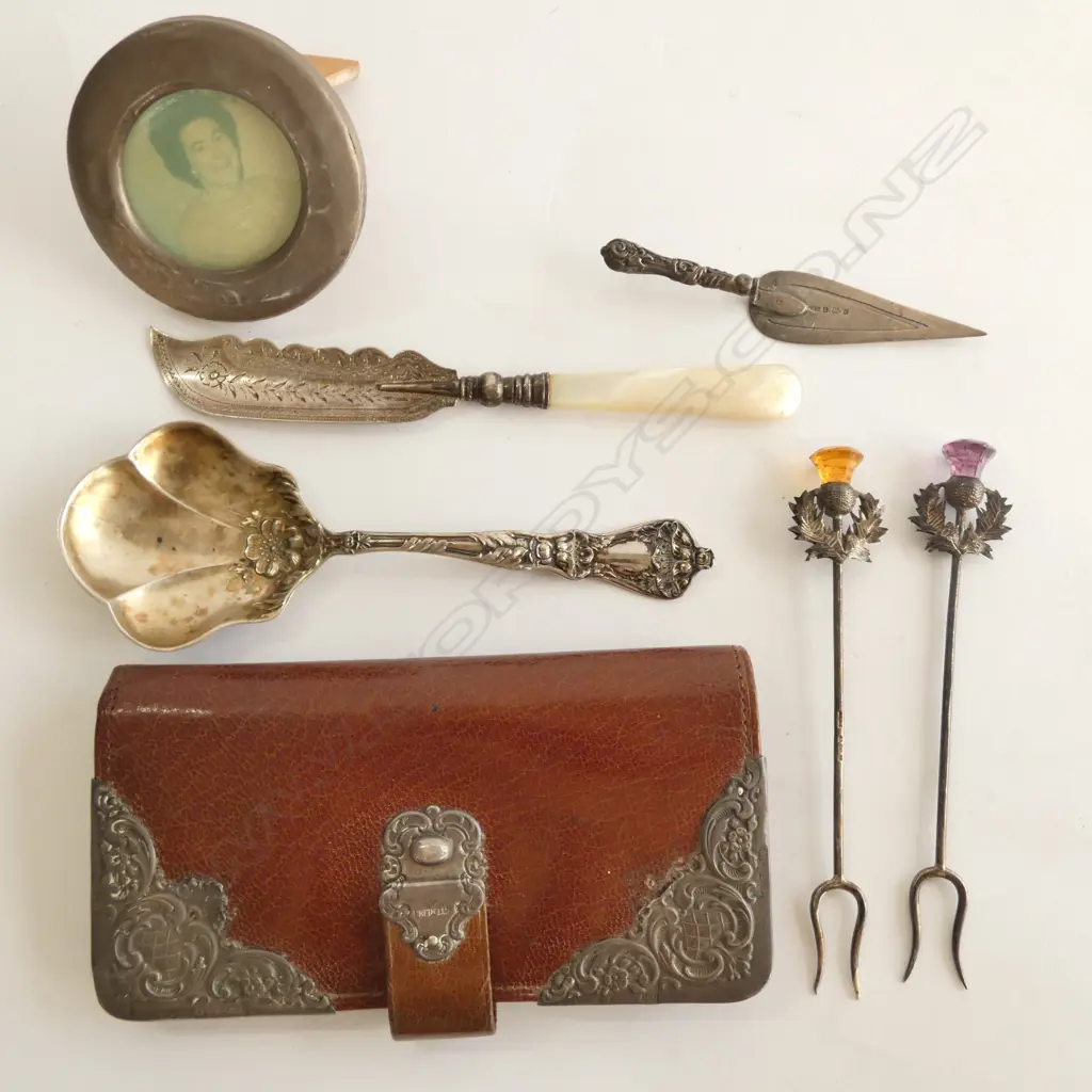 7 PCES ASST. SILVER; CUTLERY, WALLET, FRAME ETC Image 1++