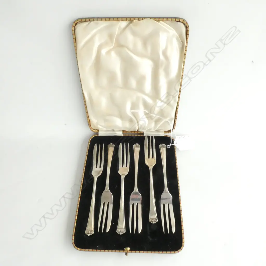 CASED SET OF 6 ART DECO STG SILVER CAKE FORKS, SHEFFIELD 1938, 94GM Image 1++