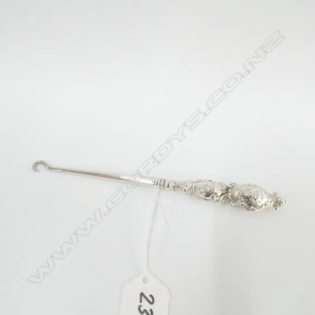 SILVER BUTTON HOOK by Adie & Lovekin Ltd, B'ham 1905  Image 1++