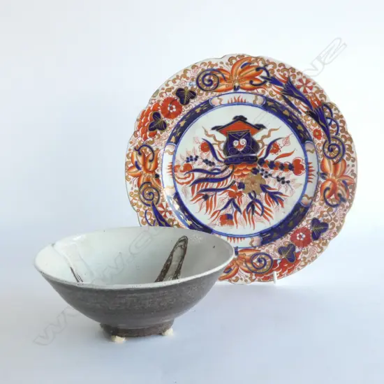IMARI DECORATED PLATE SOME CHIPS + JAPANESE BOWL WITH IMPRESSED MARK D 250 MM