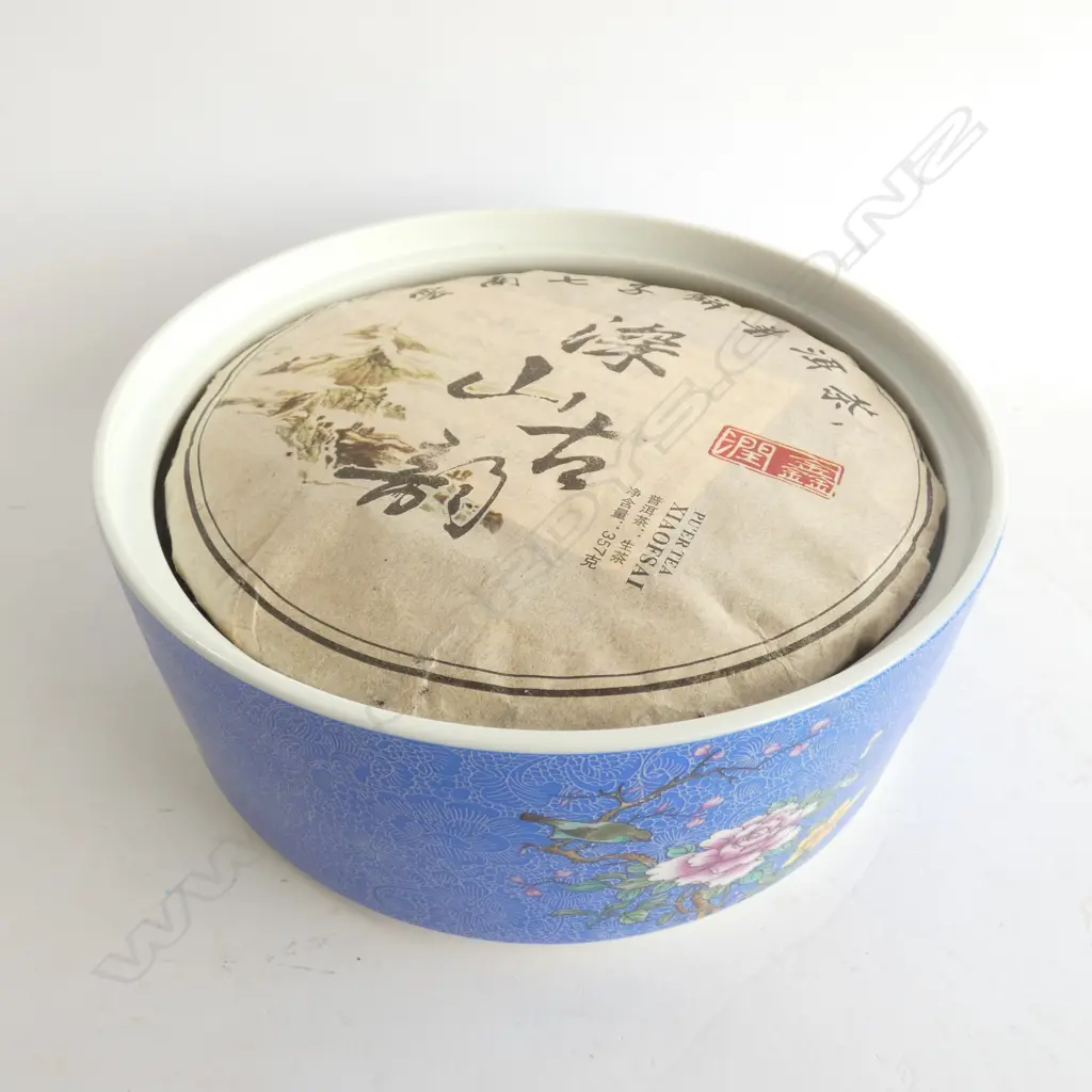3 X 357 GMS PURE BRICK TEA IN BEAUTIFUL CERAMIC BOX (DIA.235MM) Image 1++