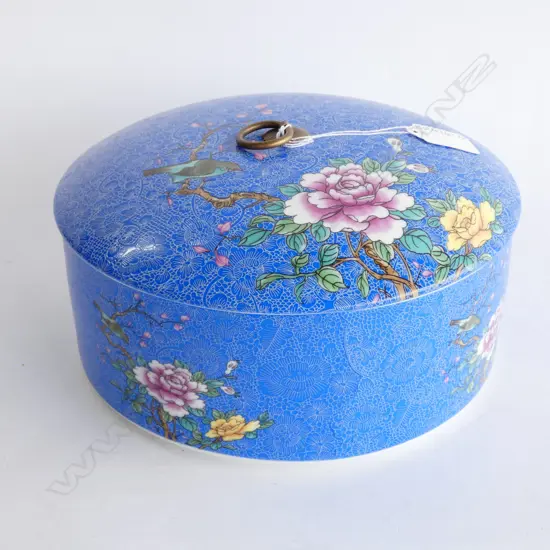3 X 357 GMS PURE BRICK TEA IN BEAUTIFUL CERAMIC BOX (DIA.235MM)