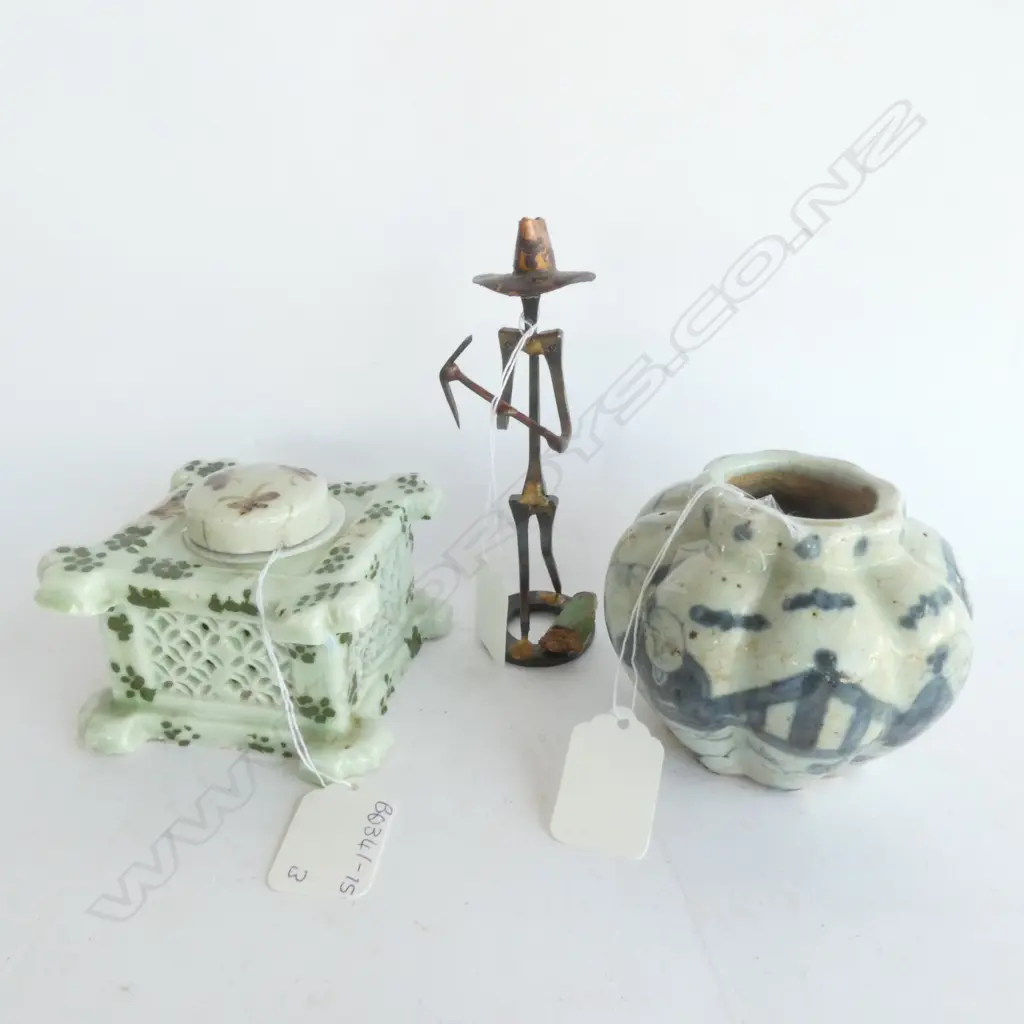 OLD CHINESE VASE, H. 90MM, INK WELL AND JADE MINER FIGURE Image 1++