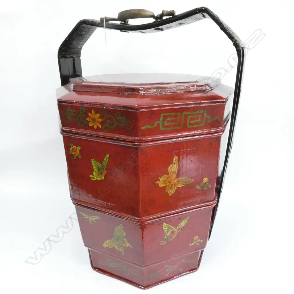 LARGE OLD CHINESE LACQUER LUNCH BOX, DIA 385MM, H. 600MM Image 1++