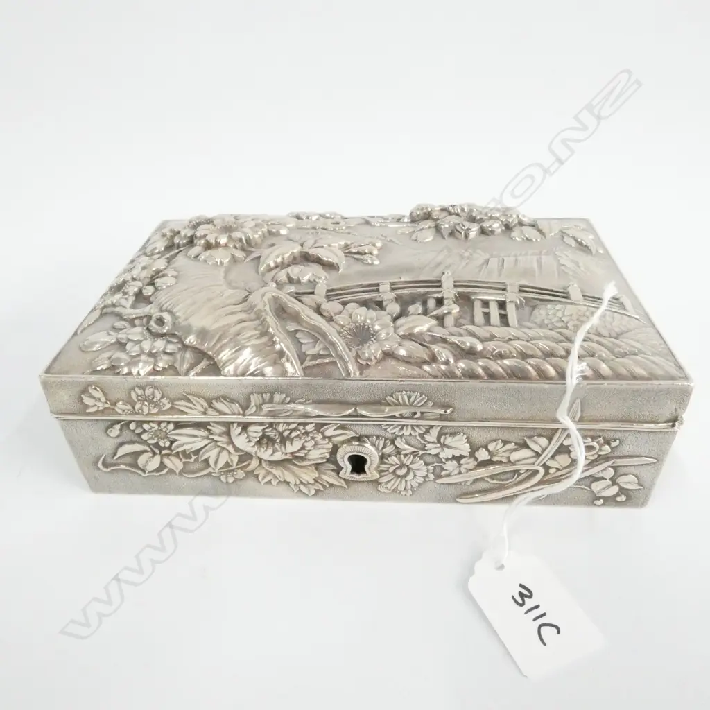 JAPANESE WHITE METAL JEWELLERY BOX L. 185MM Image 1++