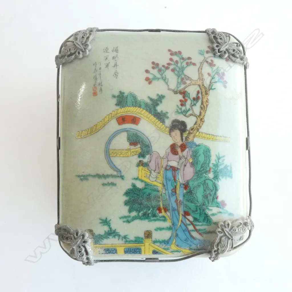 EROTIC CHINESE LIDDED CERAMIC VESSEL Image 1++