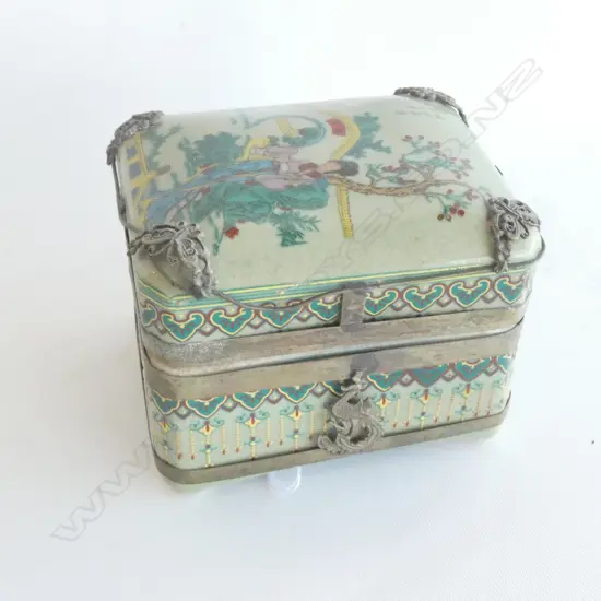 EROTIC CHINESE LIDDED CERAMIC VESSEL