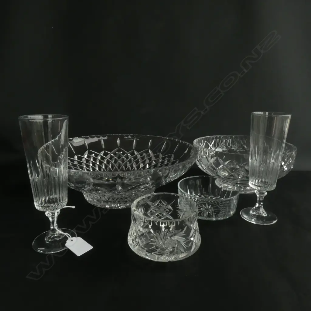 2 LARGE CRYSTAL BOWLS, 2 SMALL + 2 GLASSES  Image 1++