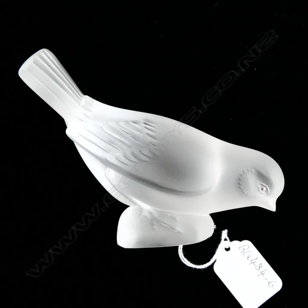 LALIQUE SPARROW Image 1++